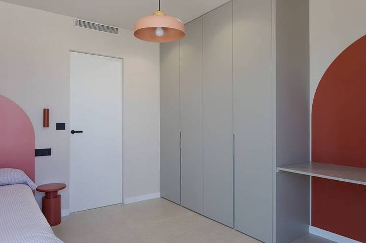 Ultra-Modern 5-Bed Luxury Chalet with Private Pool & Home Cinema 13 Min To Beach in San Juan de Alicante, Costa Blanca