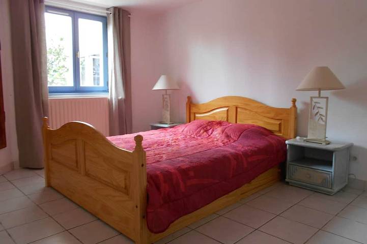 Location de vacances pour 4 personnes, avec piscine et terrasse, animaux acceptés à Saint-Paul-en-Forêt - 2