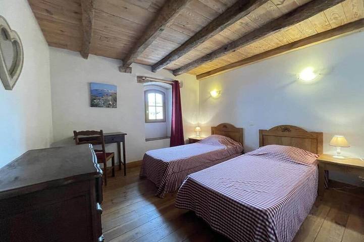 Location de vacances pour 8 personnes, avec jardin et balcon à Saint-Étienne-de-Baïgorry - 4