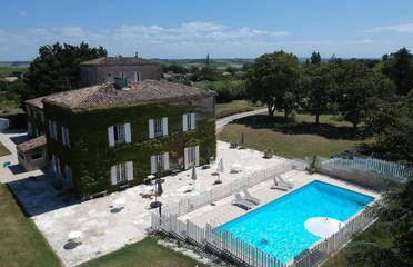 Chambre d’hôte pour 2 personnes, avec terrasse et piscine à Mortagne-sur-Gironde