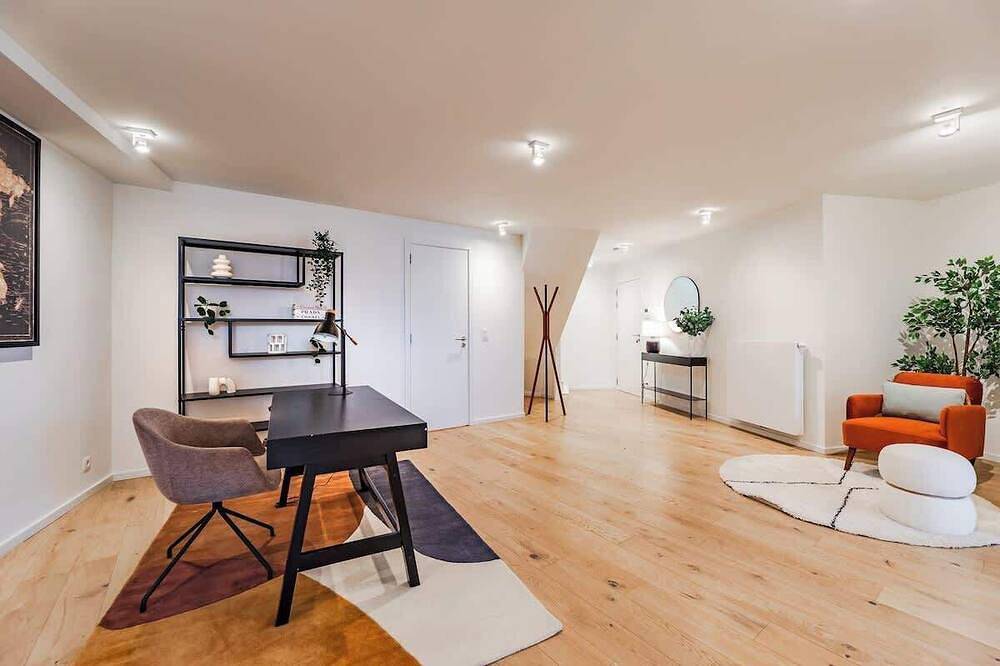 Ganze Wohnung, Luxury Penthouse with Panoramic Views 3Br in Etterbeek, Flandern