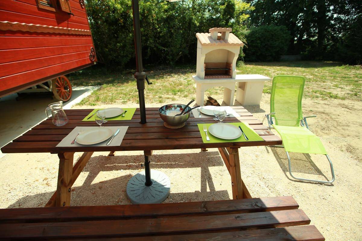 Roulotte Romantic in Bâgé-la-Ville, Región de Bourg-en-Bresse