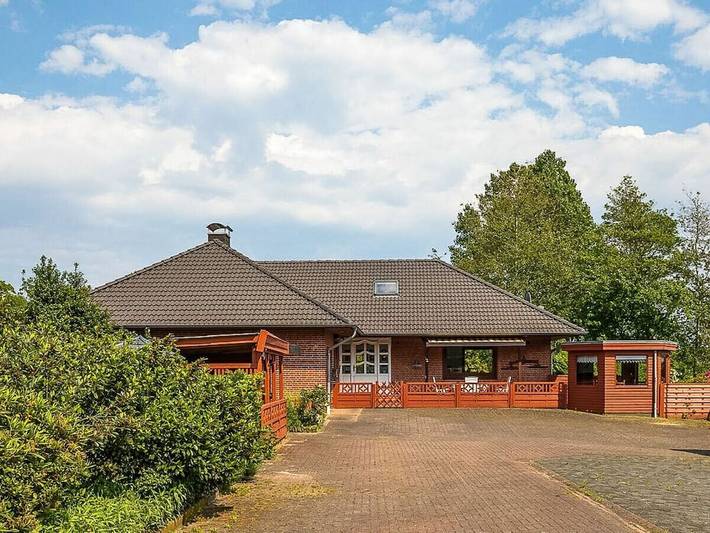 Ferienhaus für 4 Personen, mit Terrasse und Garten in Husum - 2