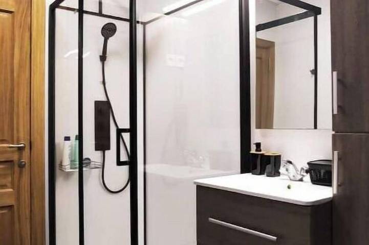 Gîte pour 4 personnes, avec Jacuzzi et Terrasse ainsi que Jardin et Piscine à Fosses-la-Ville - 3