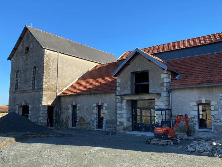 Location de vacances pour 15 personnes, avec Terrasse ainsi que Jardin et Piscine à La Pommeraye - 2