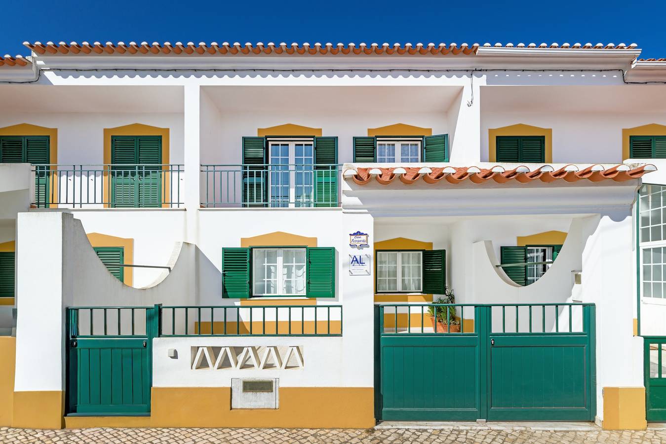 Casa de Férias 'Margarida' com Terraço Privado, Varanda e Wi-Fi in Longueira/Almograve, Costa Alentejana