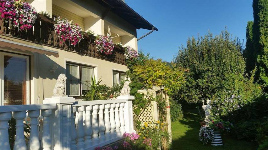 Ferienwohnung für 3 Personen, mit Balkon und Terrasse sowie Garten und Ausblick in Spittal an der Drau
