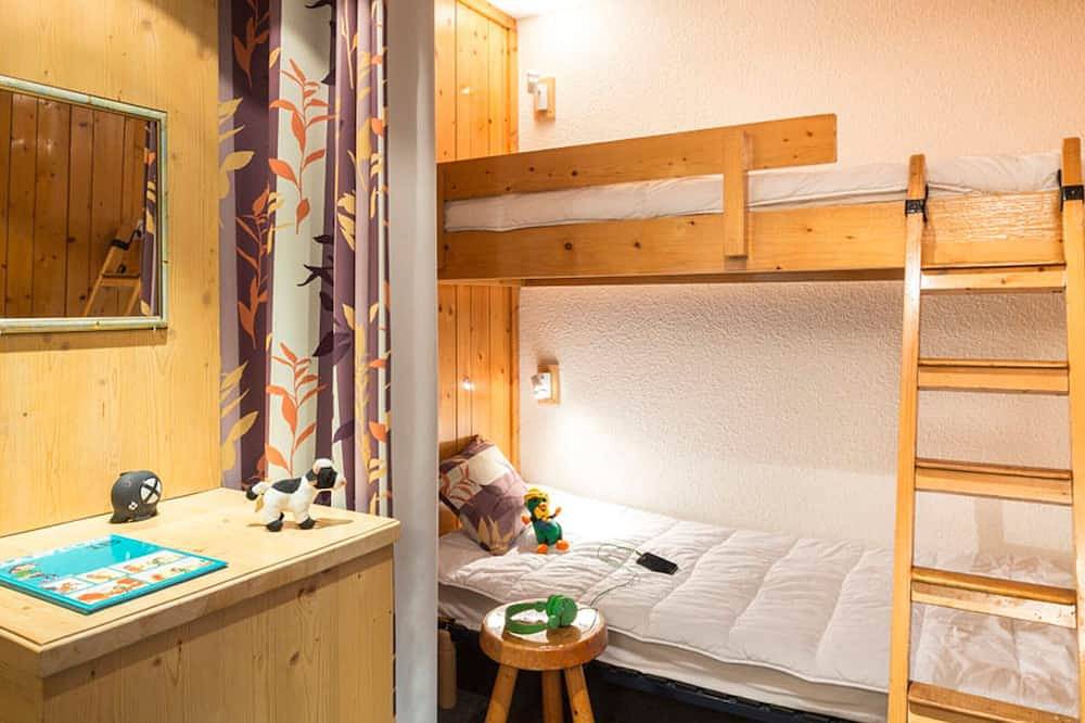 Entire apartment, Charming Central Apt · Next to Slopes & Shops · Sw Balcony · Free Wifi in Arc 1800, Bourg-Saint-Maurice
