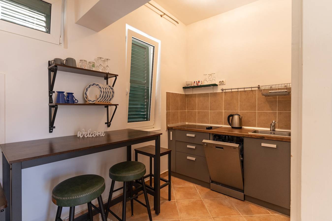 Ganze Wohnung, 2-Zimmer-Ferienwohnung mit Terrasse Novalja, Pag A-11512-b in Novalja, Pag