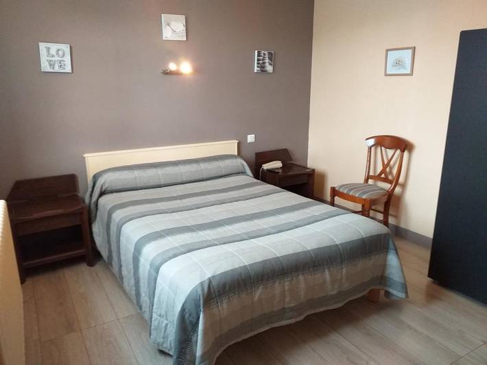 Hôtel pour 2 personnes, animaux acceptés à Salbris - 2