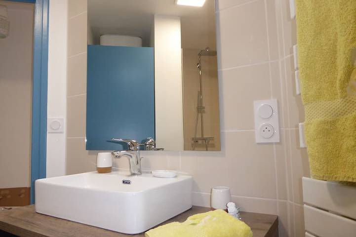 Gîte pour 3 personnes, avec terrasse et jardin, animaux acceptés à Pouldergat - 4