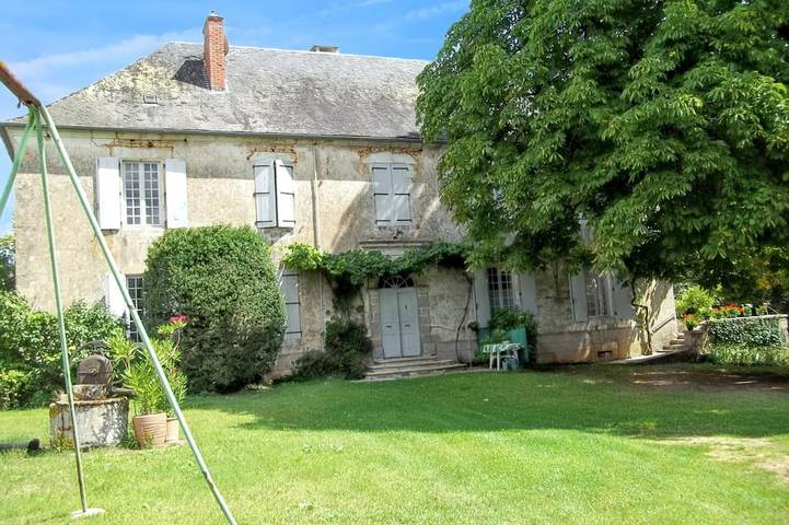 Gîte pour 6 personnes, avec terrasse et jardin à Rouffilhac