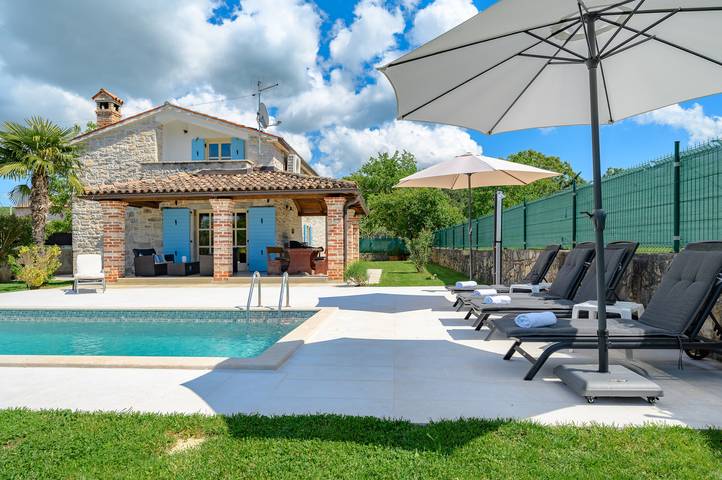 My Villa Ida with pool in Višnjan, Istria in Općina Višnjan, Zentralistrien