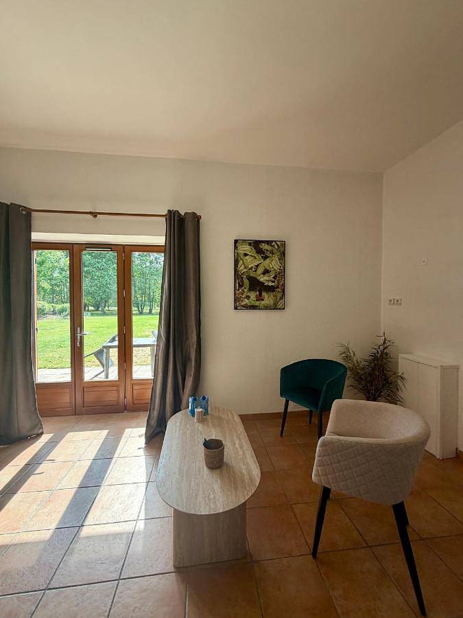 Hôtel pour 2 personnes, avec piscine ainsi que vue et jardin à Chouzy-sur-Cisse - 3