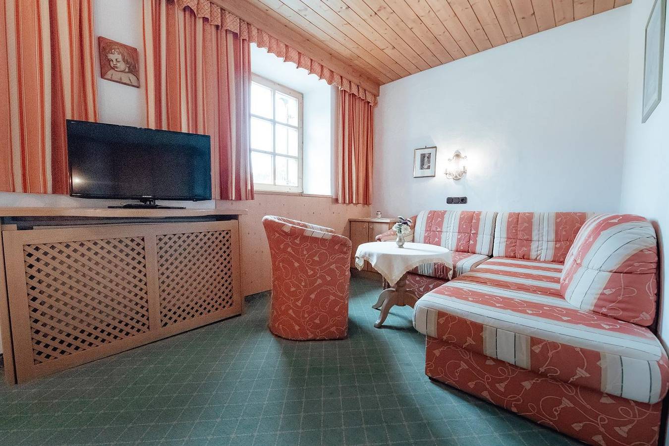Geheel vakantieappartement, Doppelzimmer mit Bad/Dusche, Wc in Loferer und Leoganger Steinberge, Fieberbrunn