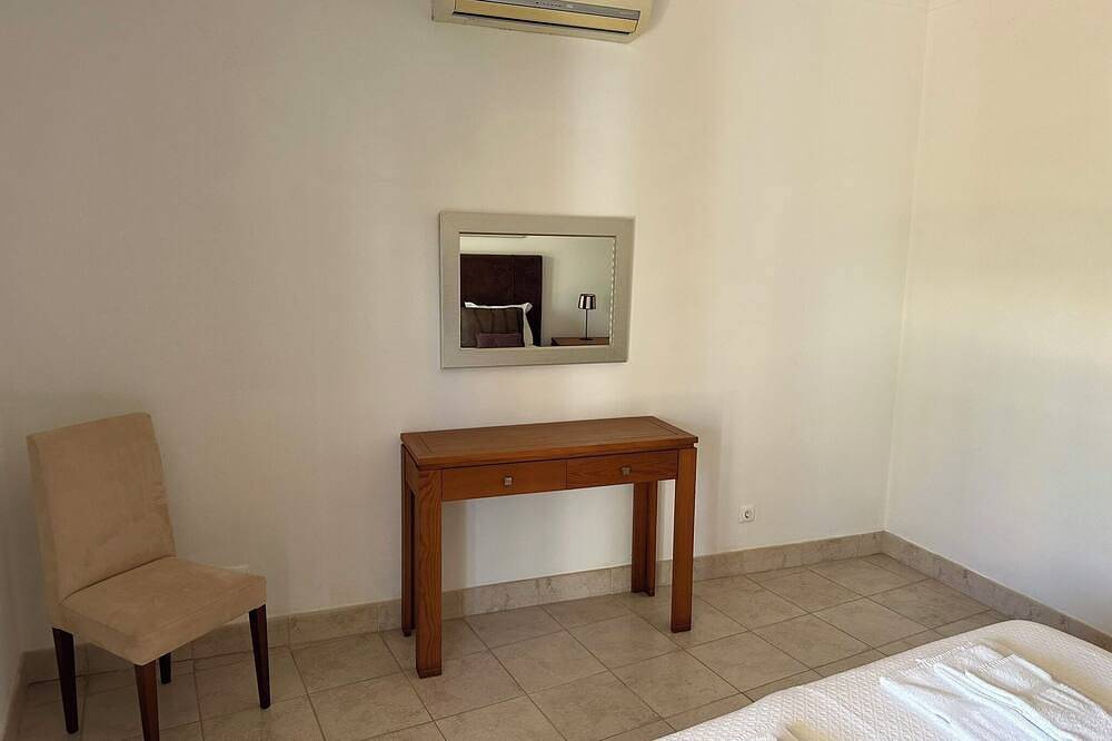 Deluxe Golf Townhouse Nur 5 Minuten vom Strand entfernt in Budens, Faro Distrikt