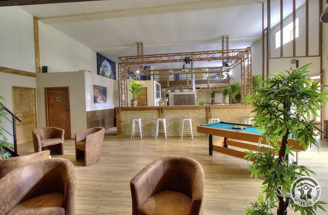 Gîte für 15 Personen mit Sauna in Beaujeu, Villefranche-sur-Saône und Umgebung