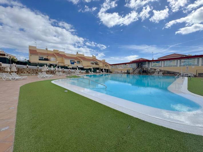 Bungalow para 4 personas, con jardín y piscina en Sonnenland