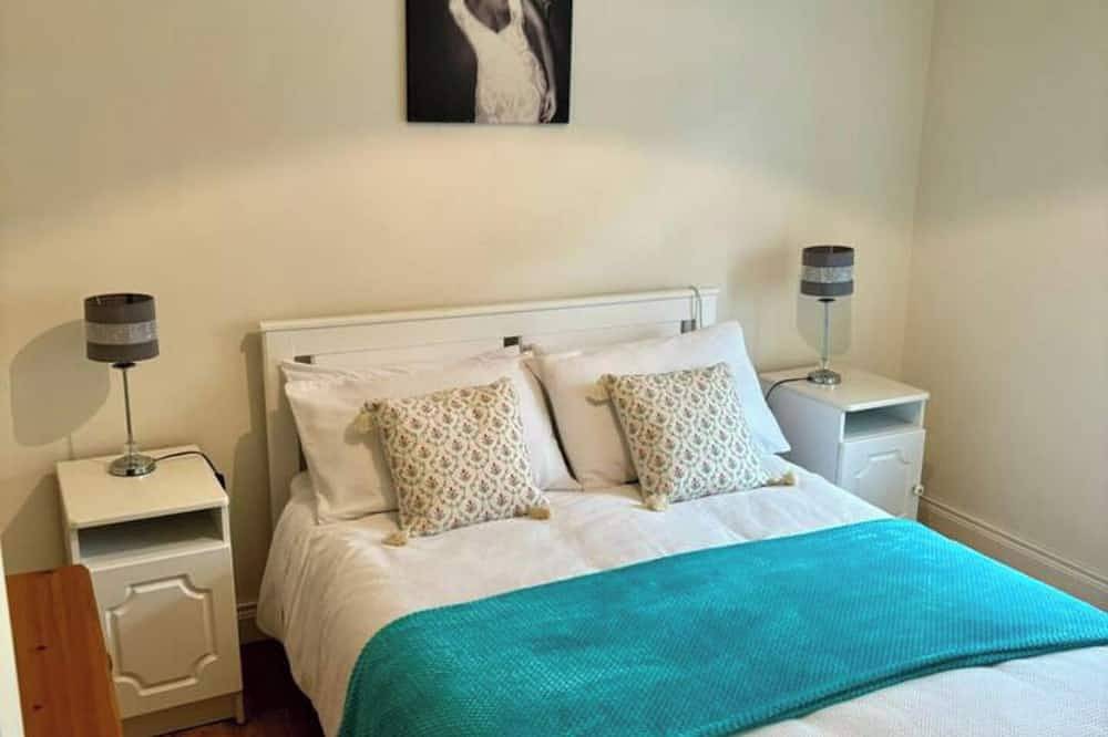 Greenacres Mews ,Lovely  quaint Cottage     Ideal base for Touring Connemara in Castlebar, County Mayo