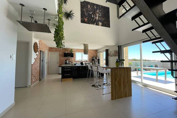 Location de vacances pour 6 personnes, avec terrasse, animaux acceptés à Allègre-les-Fumades - 4