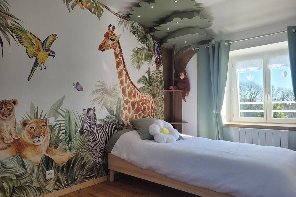 Maison de Coton - Ty Koton, near Paimpol, reception of children thought. in Plourivo, Côte de Goëlo