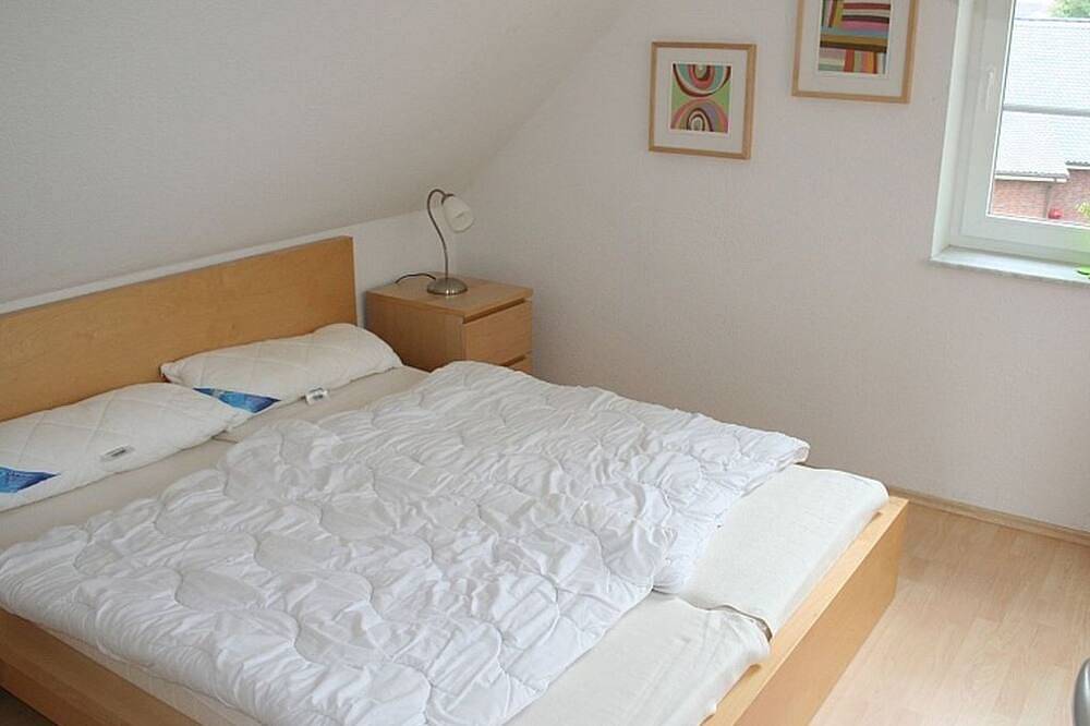 See in Sicht - Gemütliches 80qm Ferienhaus für 6 Personen mit Terrasse in in Sternberg, Ludwigslust-Parchim