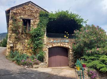 Gîte pour 6 personnes, avec terrasse et jacuzzi, animaux acceptés à Saint-Julien (Hérault)