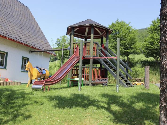 Appartement entier, Appartement « Mühlenteich » avec balcon, jardin commun et Wi-Fi in Schmallenberg, Arrondissement du Haut-Sauerland