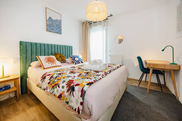 Entire apartment, Le Reflet Rennais - Avec parking privé et terrasse in Rennes, Rennes region