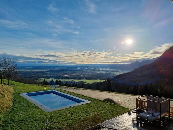 Hotel für 4 Personen, mit Balkon und Terrasse sowie Garten und Pool in Grassau
