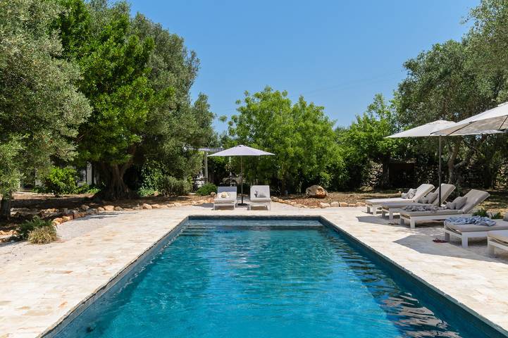 Trullo per 10 persone, con giardino in Ceglie Messapica