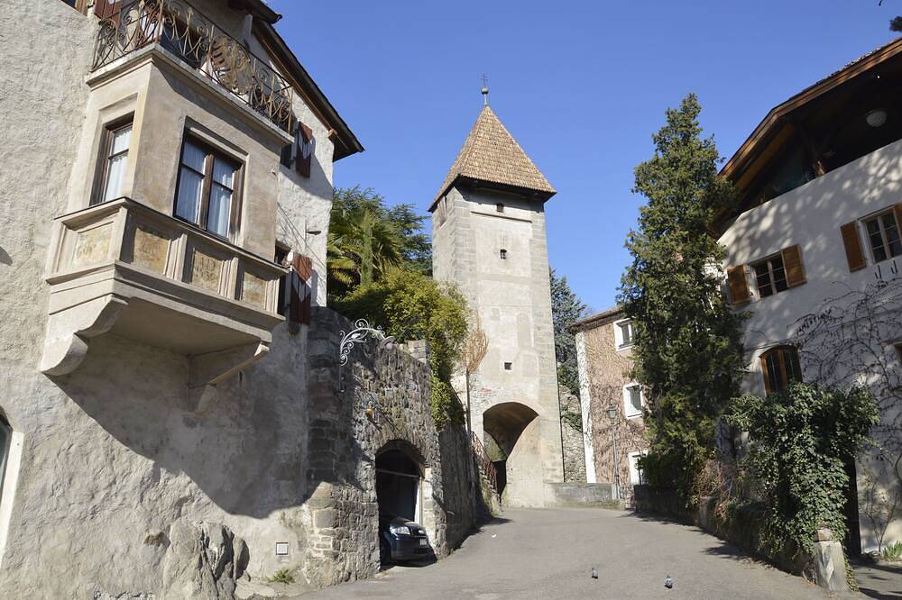 Entire apartment, Appartment Trojer - sunny and a top location in Merano in Merano, Texel Group