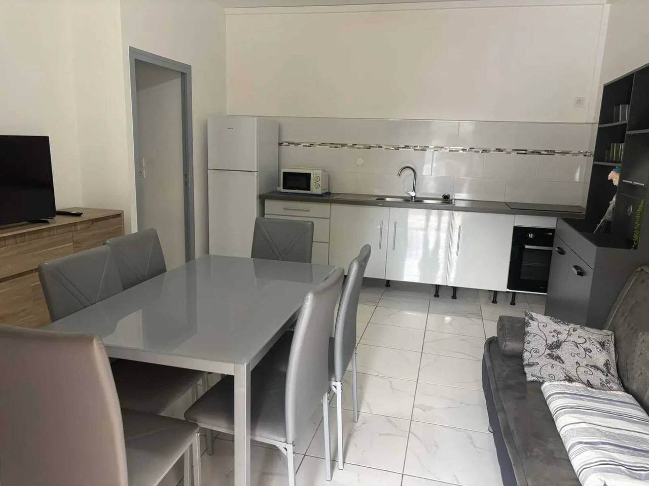 Entire apartment, Charming Apartment in Le Moule - 70 m² with Garden in Le Moule, Guadeloupe (Caribbean)