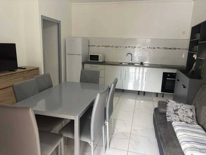 Gîte pour 2 personnes, avec terrasse à Le Moule - 2