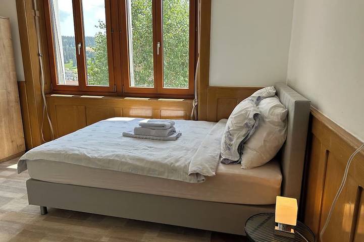 Ganze Wohnung, Studio Lumineux, Calme au Centre du Village, Proches de Piscine, et Commerces in Tramelan, Grand Chasseral