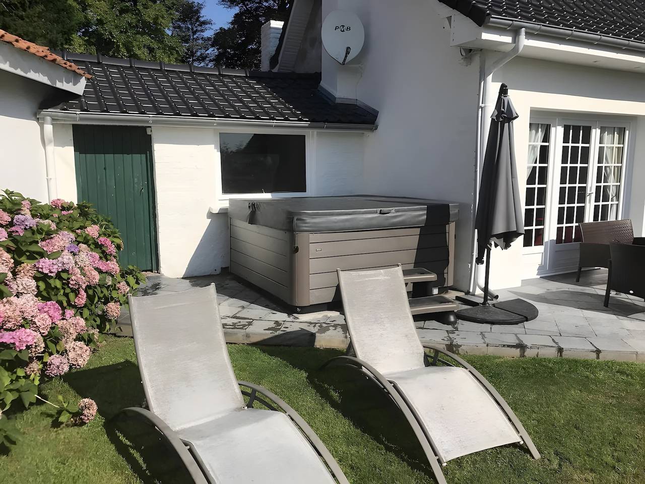 Gîte Du Val Doré : terrasse privée, jardin privé et Wi-Fi à Campagne-lès-Guines in Campagne-lès-Guines, Région de Calais