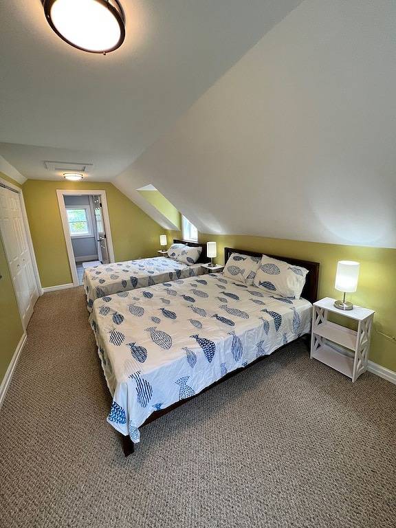 Charlevoix Home, stroll to Town and Beaches in Charlevoix, Charlevoix County