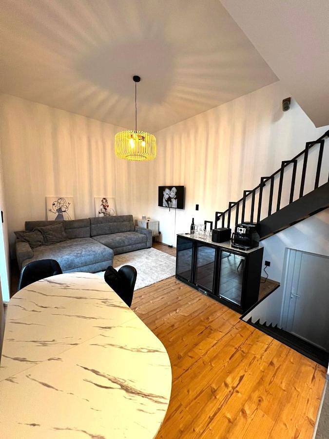 Appartement entier, Bright and Modern Loft Retreat in Kehl, Forêt-Noire centrale