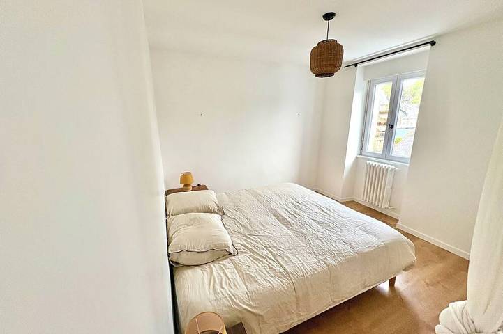 Appartement entier, Grand duplex avec jardin en centre-ville d'Auray in Auray, Côte des Mégalithes