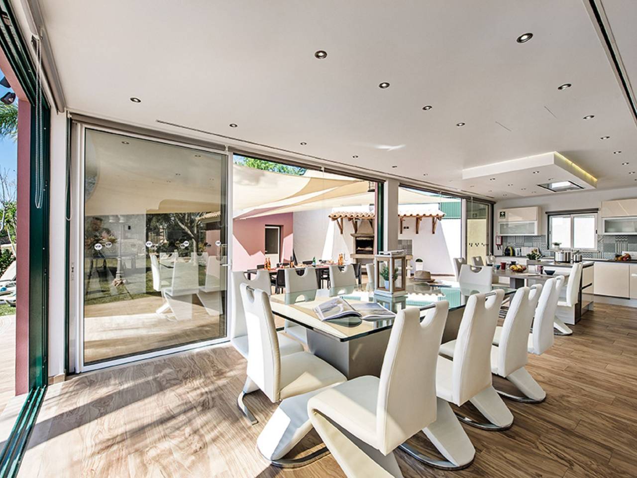Quinta Valente Vip Properties in Ferreiras, Distrito de Faro