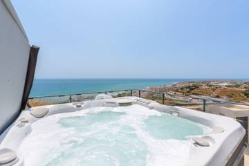 Villa voor 12 Personen in Torrox Costa, Torrox, Afbeelding 1
