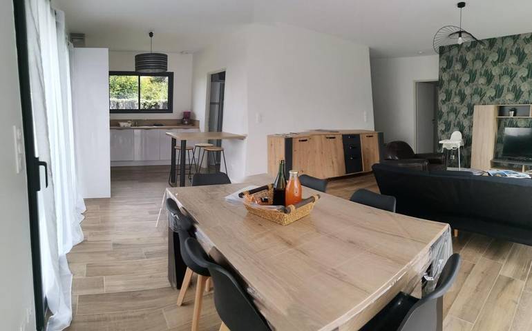 Location de vacances pour 7 personnes, avec jardin à Kerlaz - 4