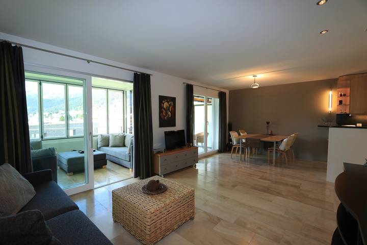 Ferienwohnung für 2 Personen, mit Ausblick und Garten sowie Balkon in Davos - 4