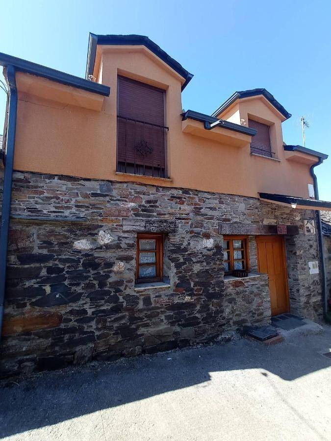 Casa rural para 4 personas, con balcón y vistas en Ponferrada - 2
