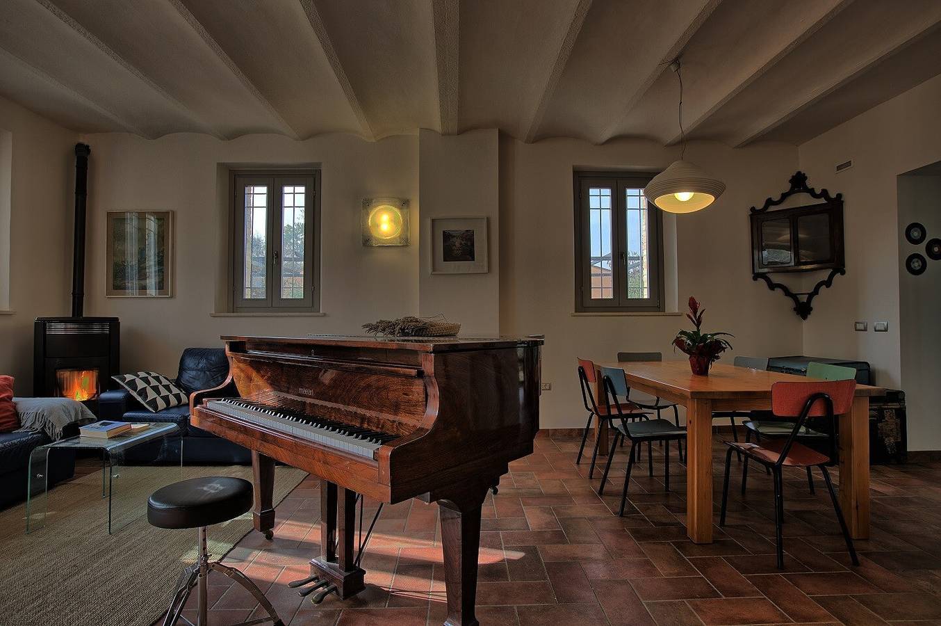 Villa "Casa della Musica" con piscina condivisa, giardino e Wi-Fi in Ostra, Provincia di Ancona