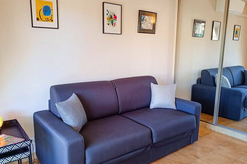 Geheel appartement, Quiet, Beaches 900 m, Nice Terrace, Air-condition in Boulouris, Saint-Raphaël