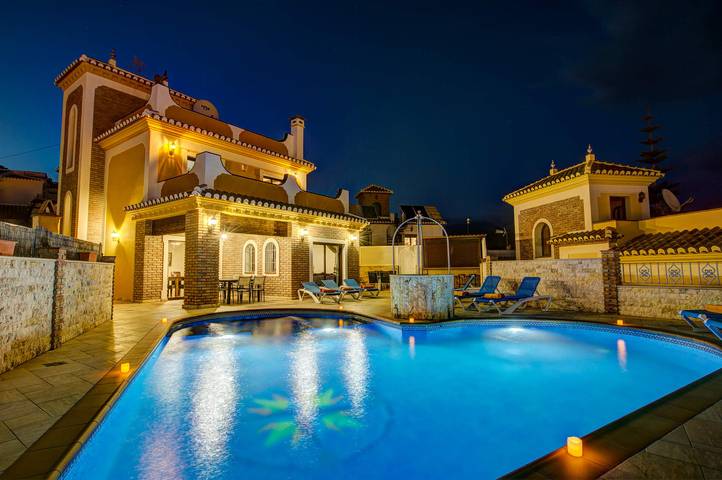 Villa voor 10 personen, met Tuin in Verstedelijking Tropicana