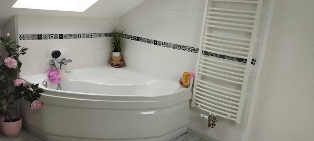 Gîte pour 4 personnes, avec piscine et jardin à Roézé-sur-Sarthe