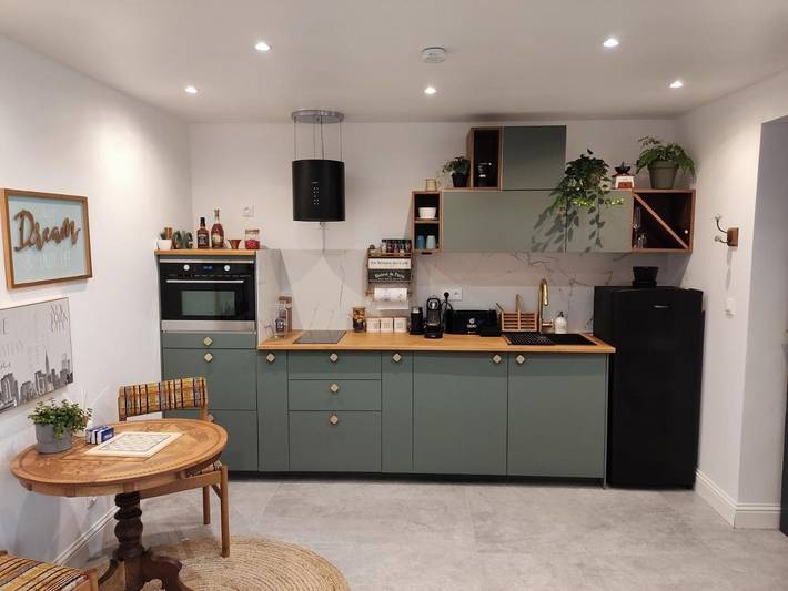 Location de vacances pour 2 personnes, avec jardin et jacuzzi à Bron - 4