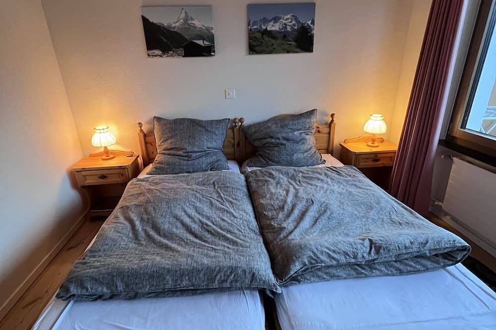 Ganze Wohnung, Ferienwohnung im Wallis im autofreien Grächen vor traumhafter Bergkulisse in Grächen, Walliser Alpen